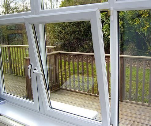 Tilt and turn window